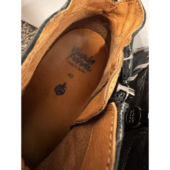 Wanda Panda Black Leather Ankle Heels Size 40 EUC - Picture 3 of 6